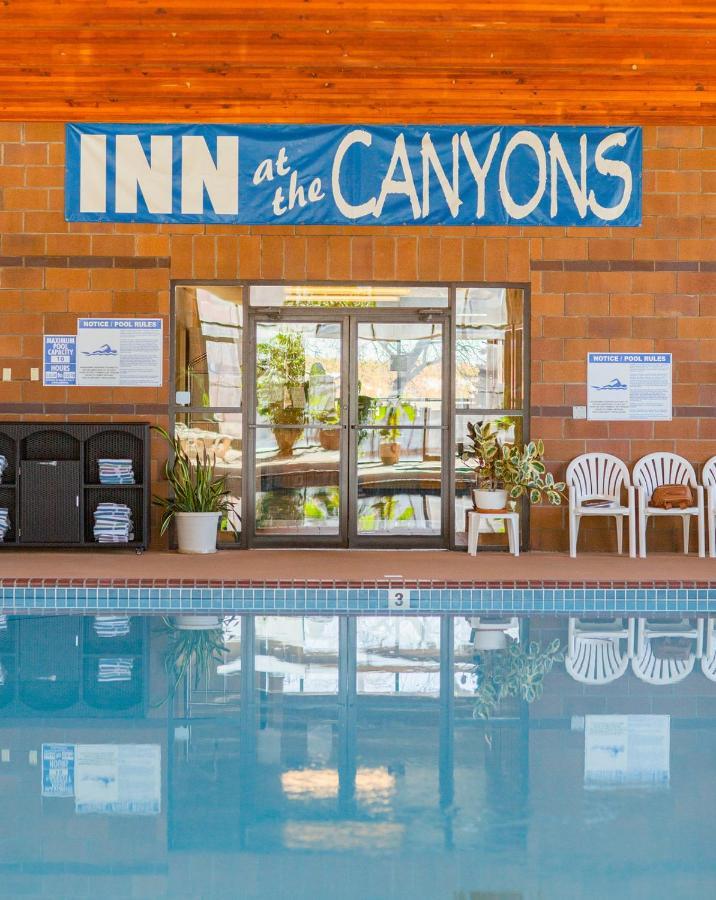 Inn At The Canyons มอนติเชลโล ภายนอก รูปภาพ